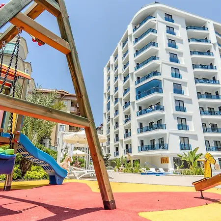 & Pool Family Duplex ألانيا