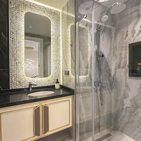 & Pool Family Duplex *