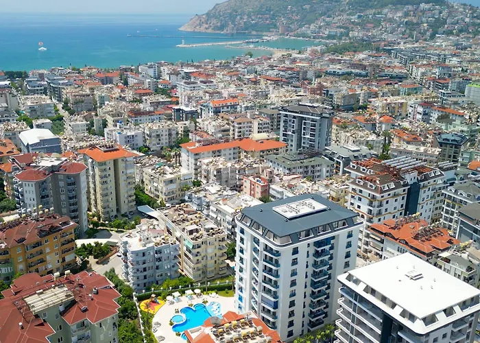 & Pool Family Duplex ألانيا